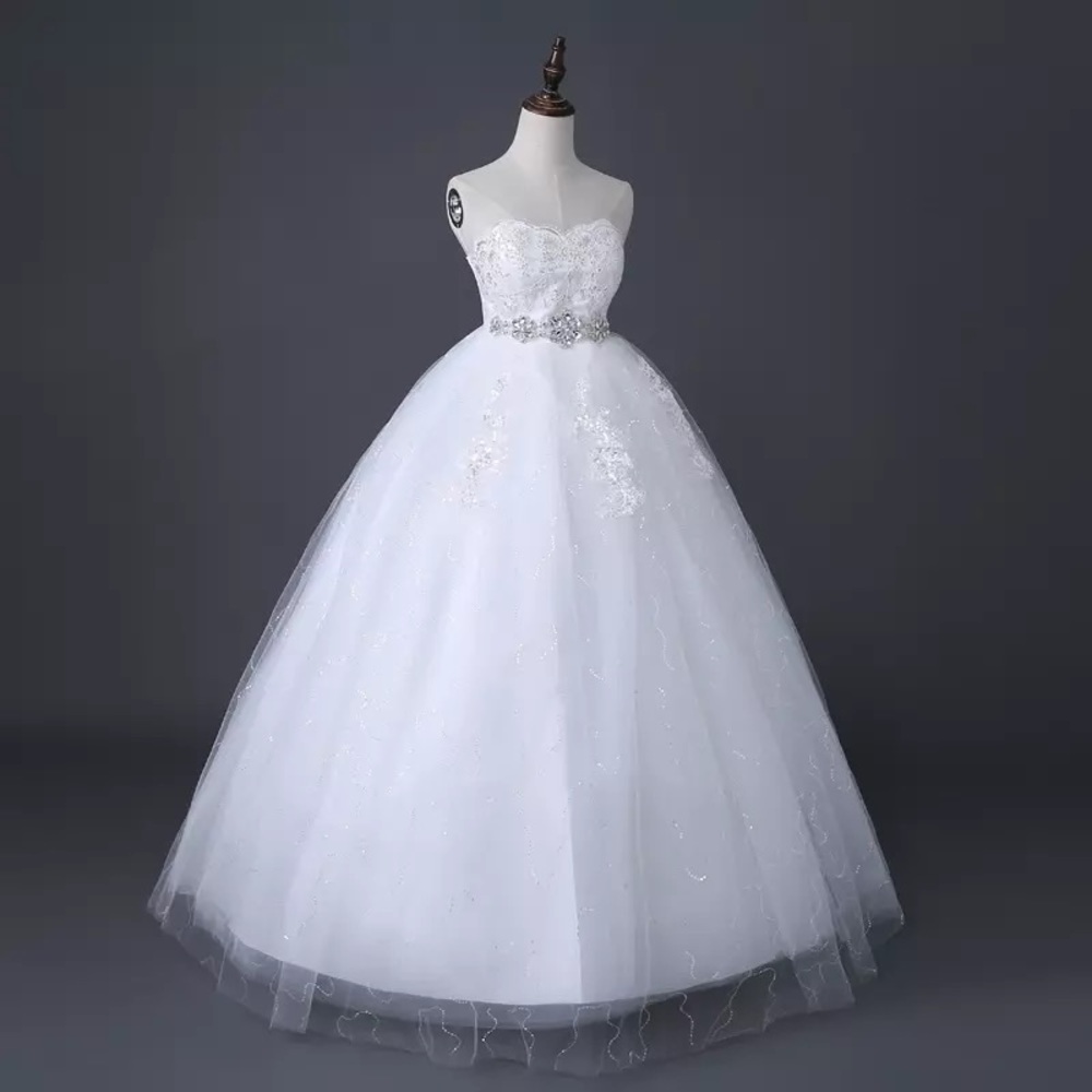 Super sweet wedding 👗 on a budget! 👗💒 💍🌺💗🌈